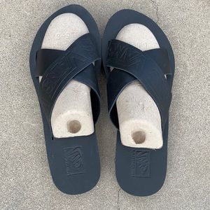 Vans women’s all black cross sandals